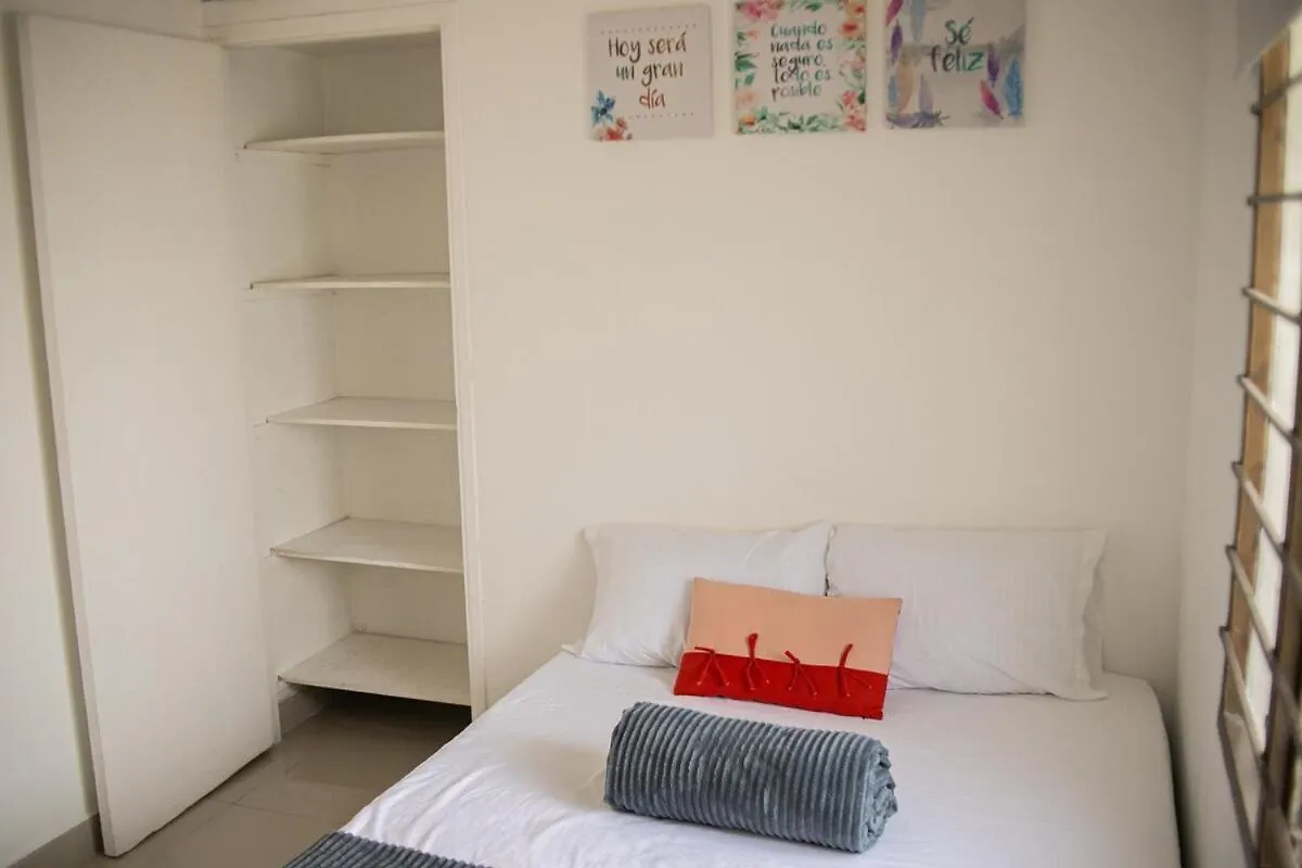 Excelente Ubicacion En La 70-Laureles Apartment Medellin