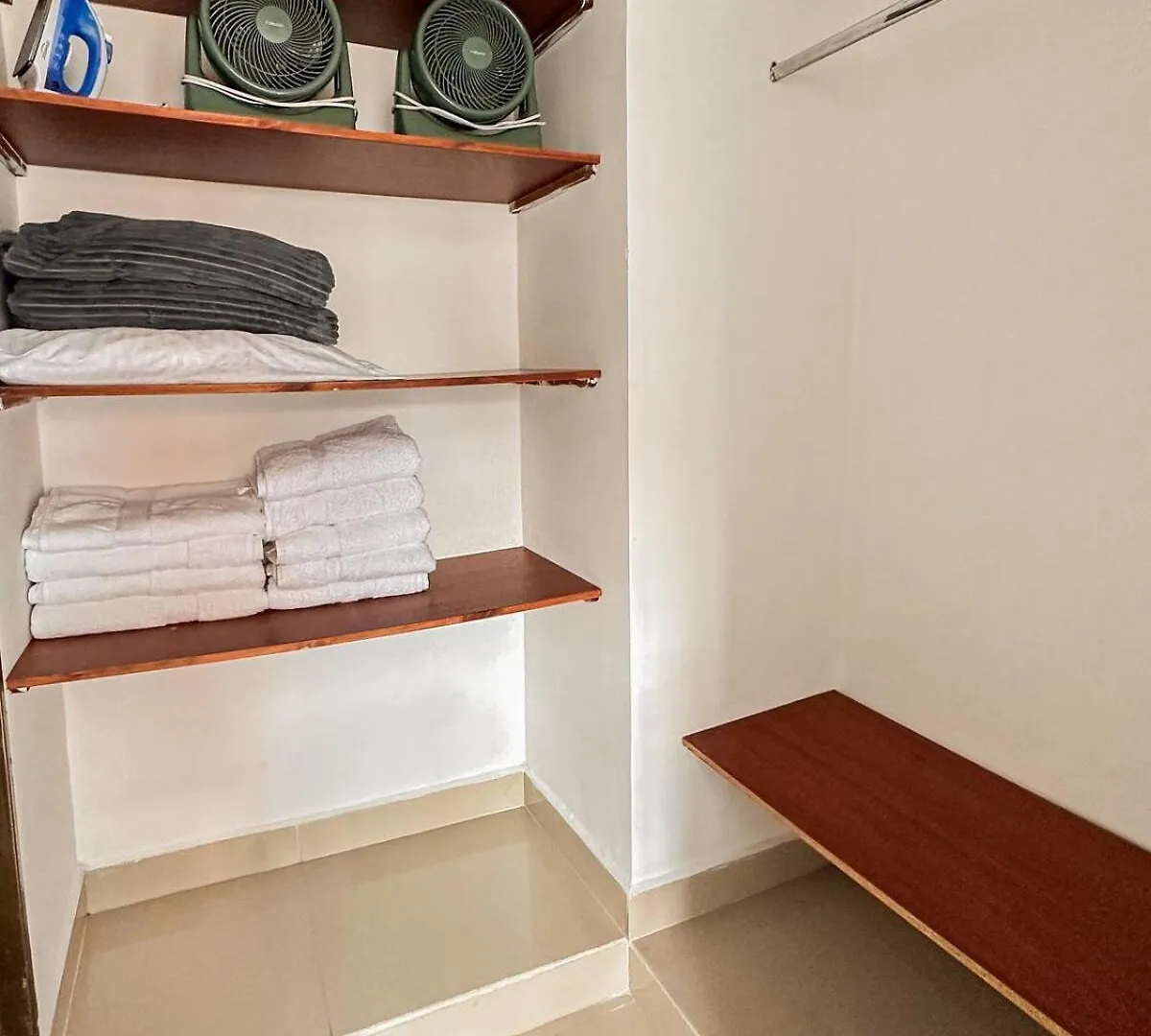 Excelente Ubicacion En La 70-Laureles Apartment Medellin