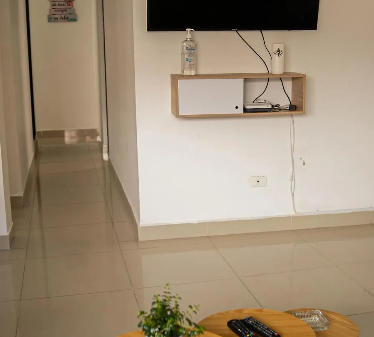 Excelente Ubicacion En La 70-Laureles Apartment Medellin